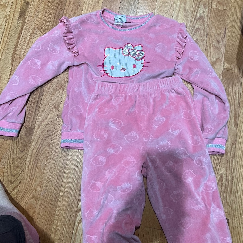 Hello Kitty Sweatsuit - Picture 2 of 2